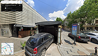 Fotografie de pe Google Maps, cu intrarea auto în parcarea subterană din Piața Amzei, cu acces dinspre strada Christian Tell. Fotografie din mai 2023.